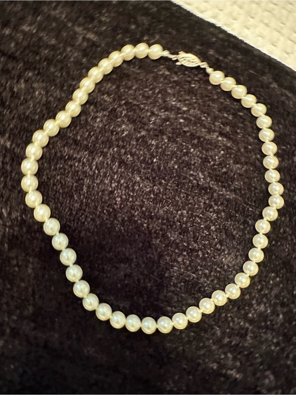 Classic Simulates Pearl Strand Necklace - Cream Pearls with silver tone clasp